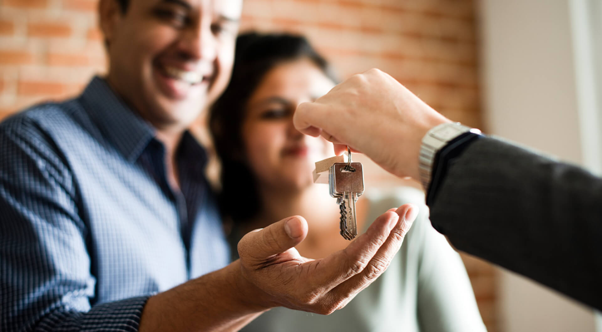 Why Realtors Should Advertise On The Radio